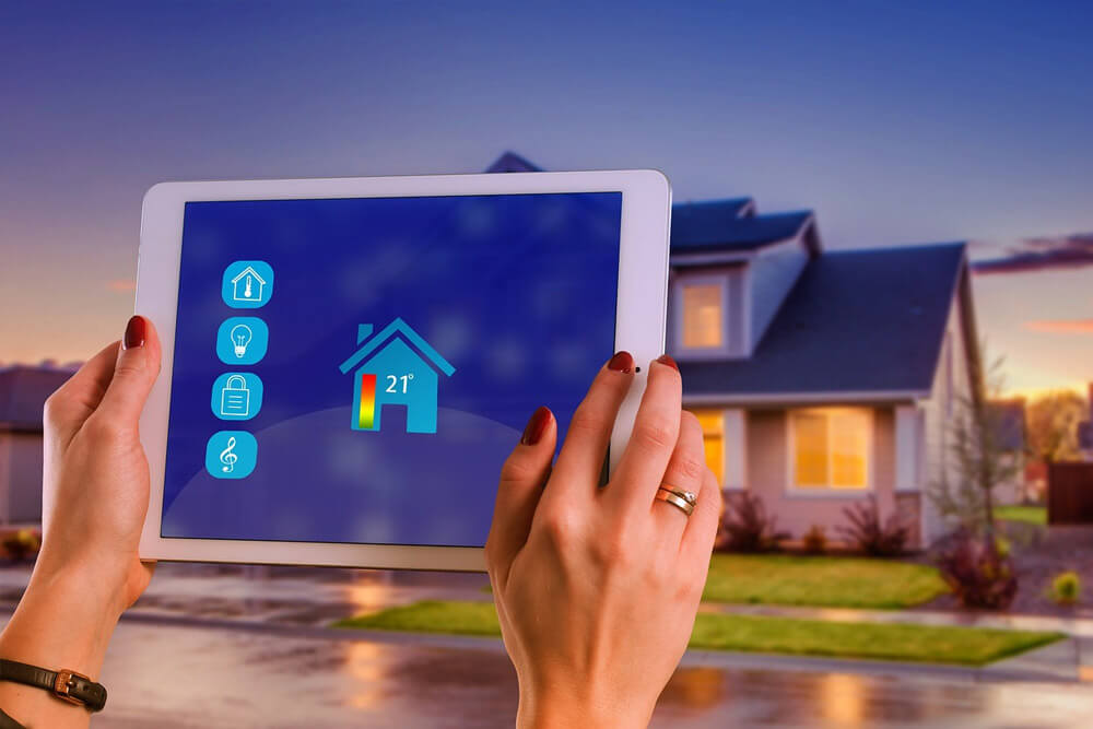 Pros & Cons of Smart Thermostats and HVAC Controllers